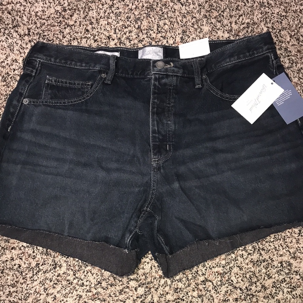 Universal Thread Women's Mid-Rise 90's Baggy Jean Shorts Black Wash | NWT! - Picture 4 of 11